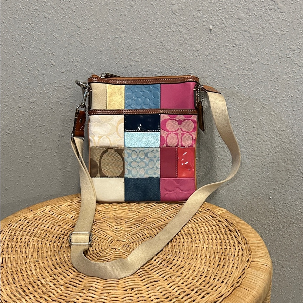 Vintage Coach Signature Patchwork Crossbody Bag Multicolor‎